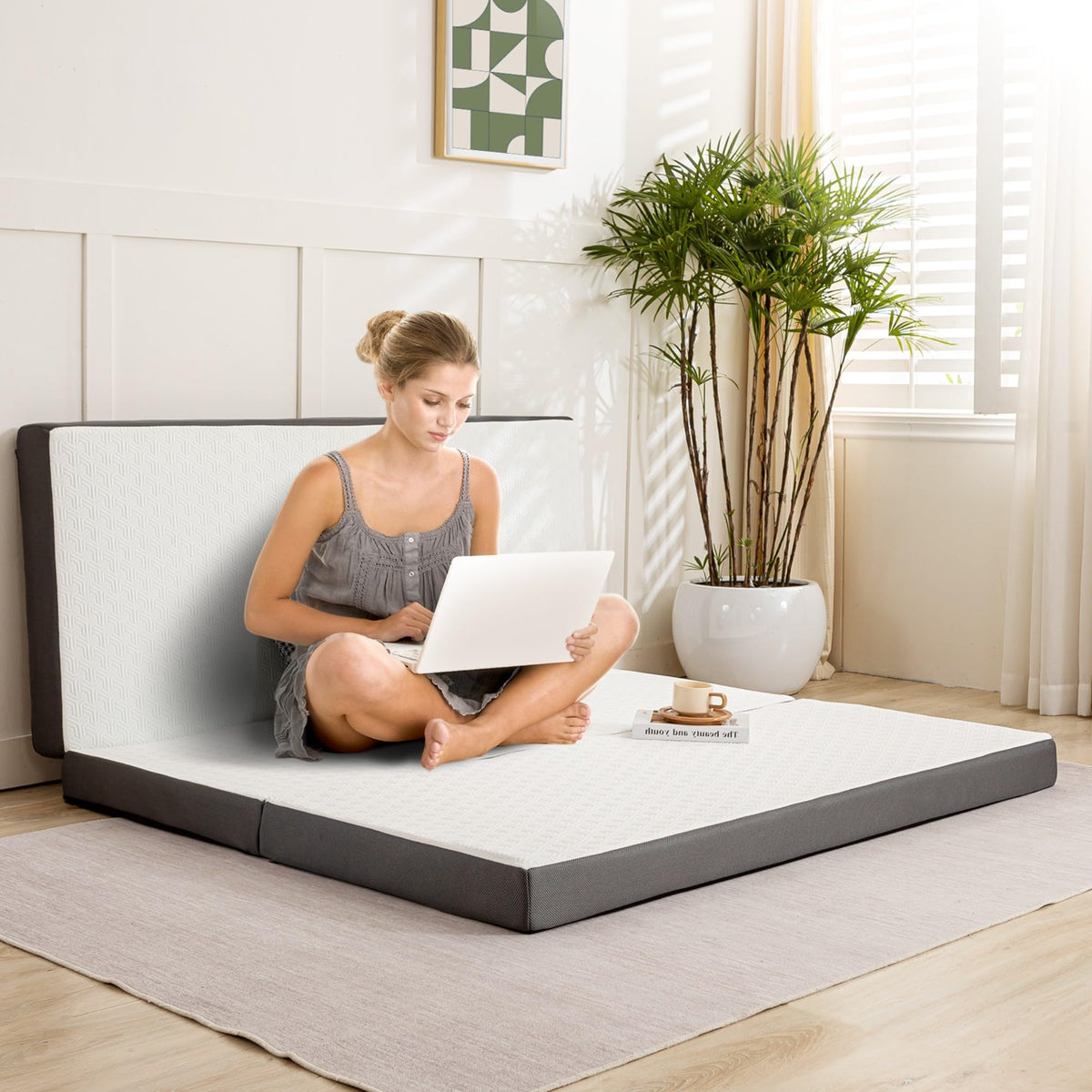 4 Inch Tri Fold Memory Foam Mattress with Washable Cover E215973